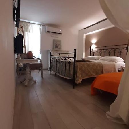 La Nicchia Del Borgo Lejlighed Taranto Eksteriør billede