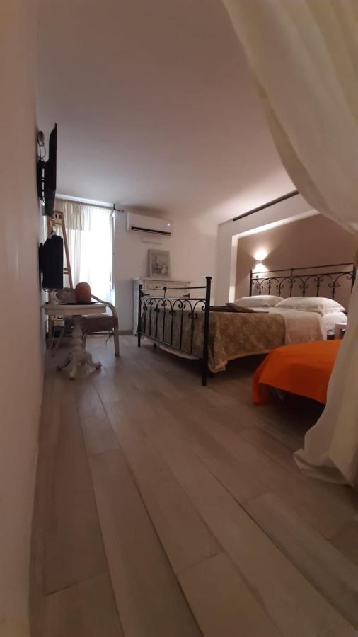 La Nicchia Del Borgo Lejlighed Taranto Eksteriør billede